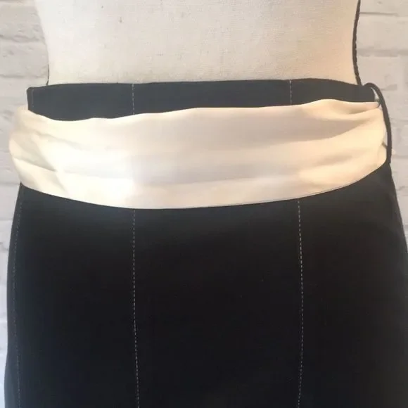 Arden B, Black Knee-Length Skirt w/White Stitching and Silk Ribbon Belt - Size 0 - Picture 6 of 11